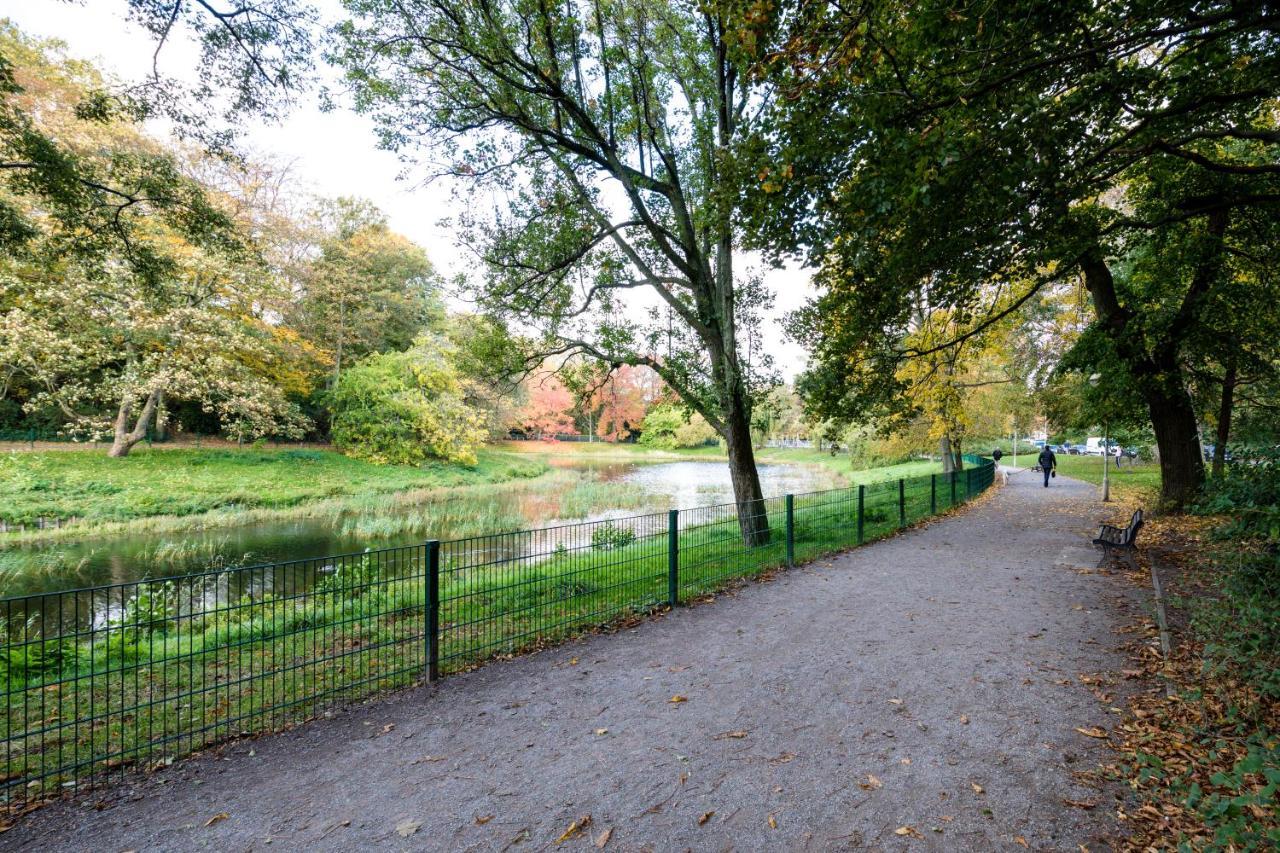 Casa Plantin With Parking Place At The Beautiful City Park! Антверпен Экстерьер фото